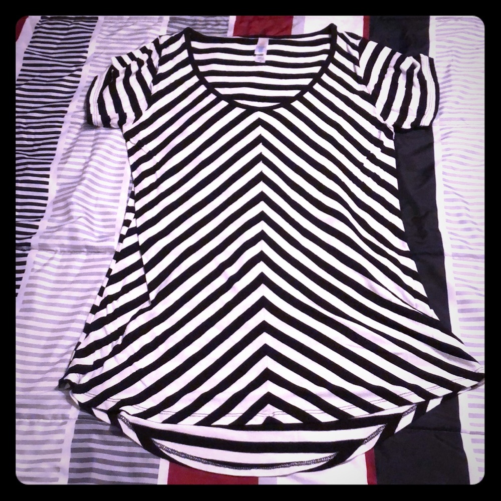 BOGO 1/2 Off NWOT Lularoe Chevron Shirt